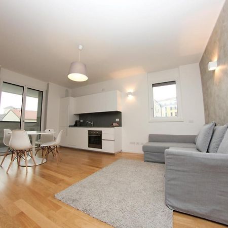 Be Apartments Brembo Milánó Szoba fotó