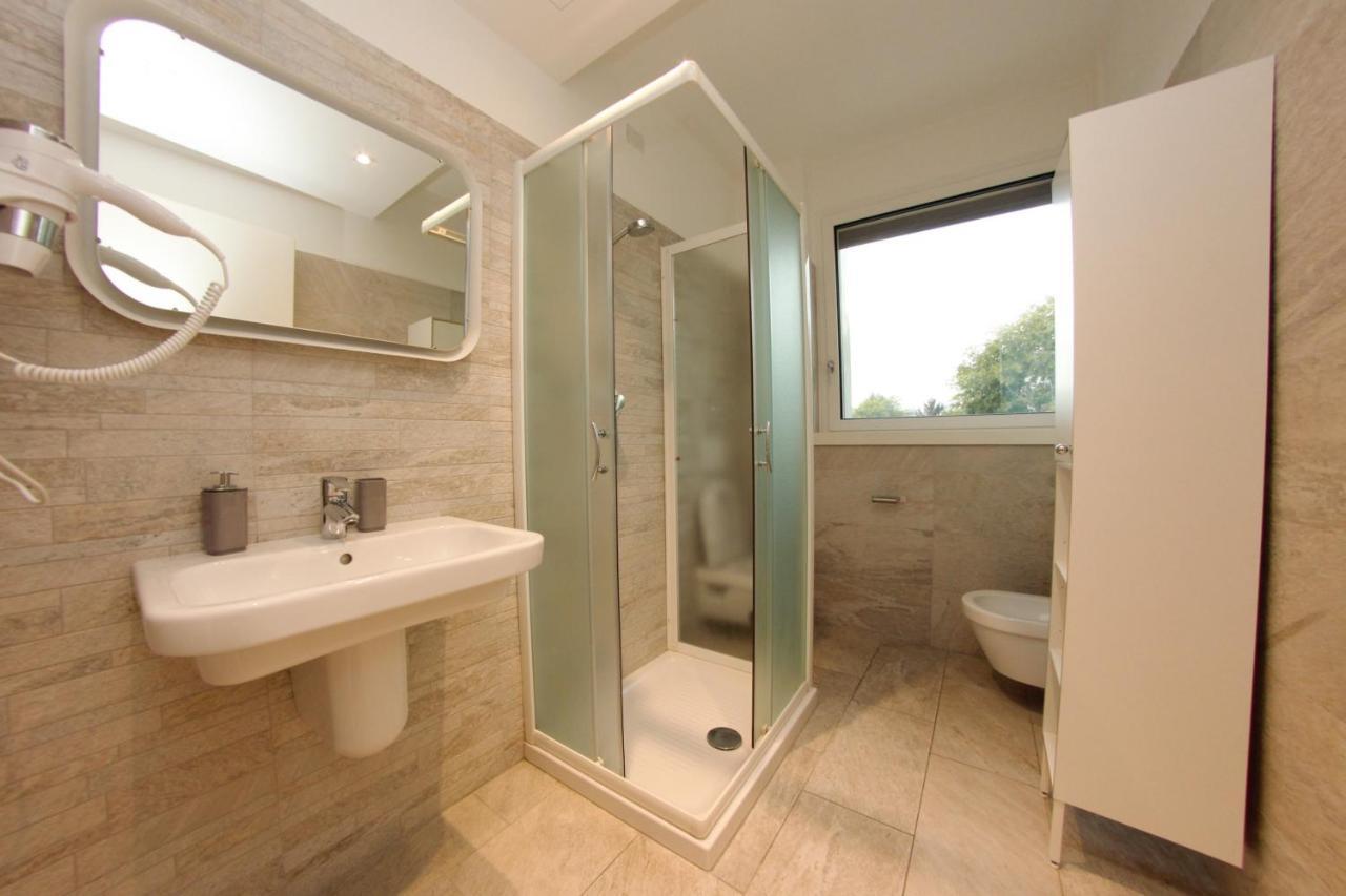 Be Apartments Brembo Milánó Szoba fotó